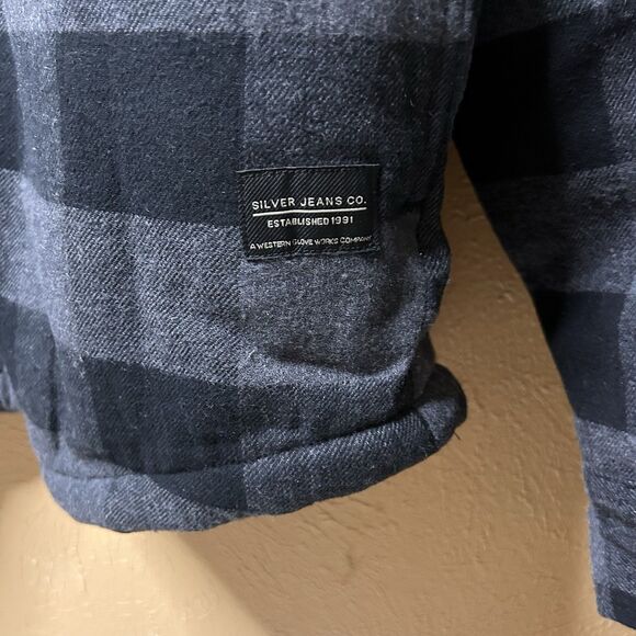 Silver Jeans Co Men’s XL Sherpa Lined Flannel Jacket Black Gray Plaid Snap Front - Picture 4 of 8